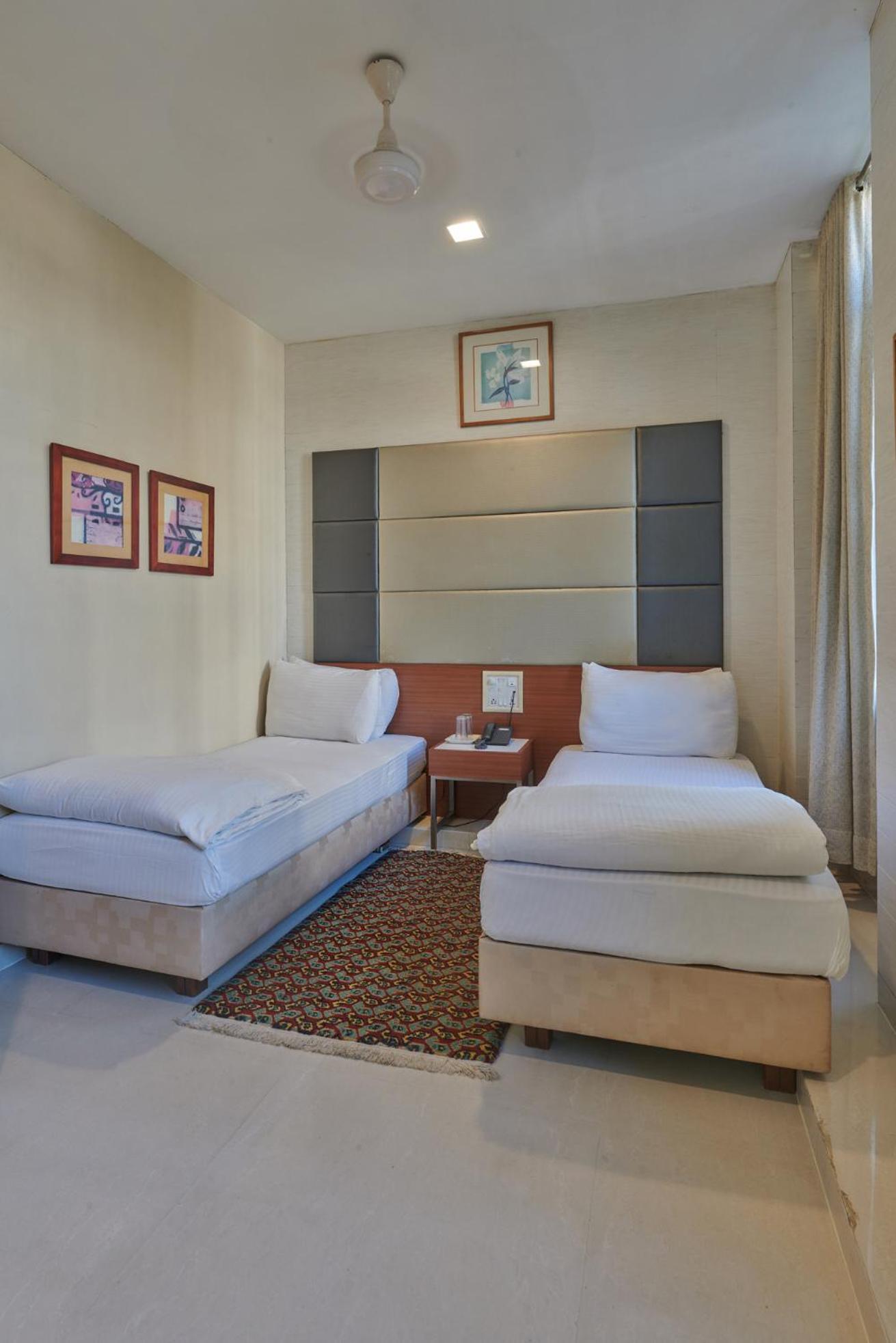 Elphinstone Hotel Mumbai Luaran gambar