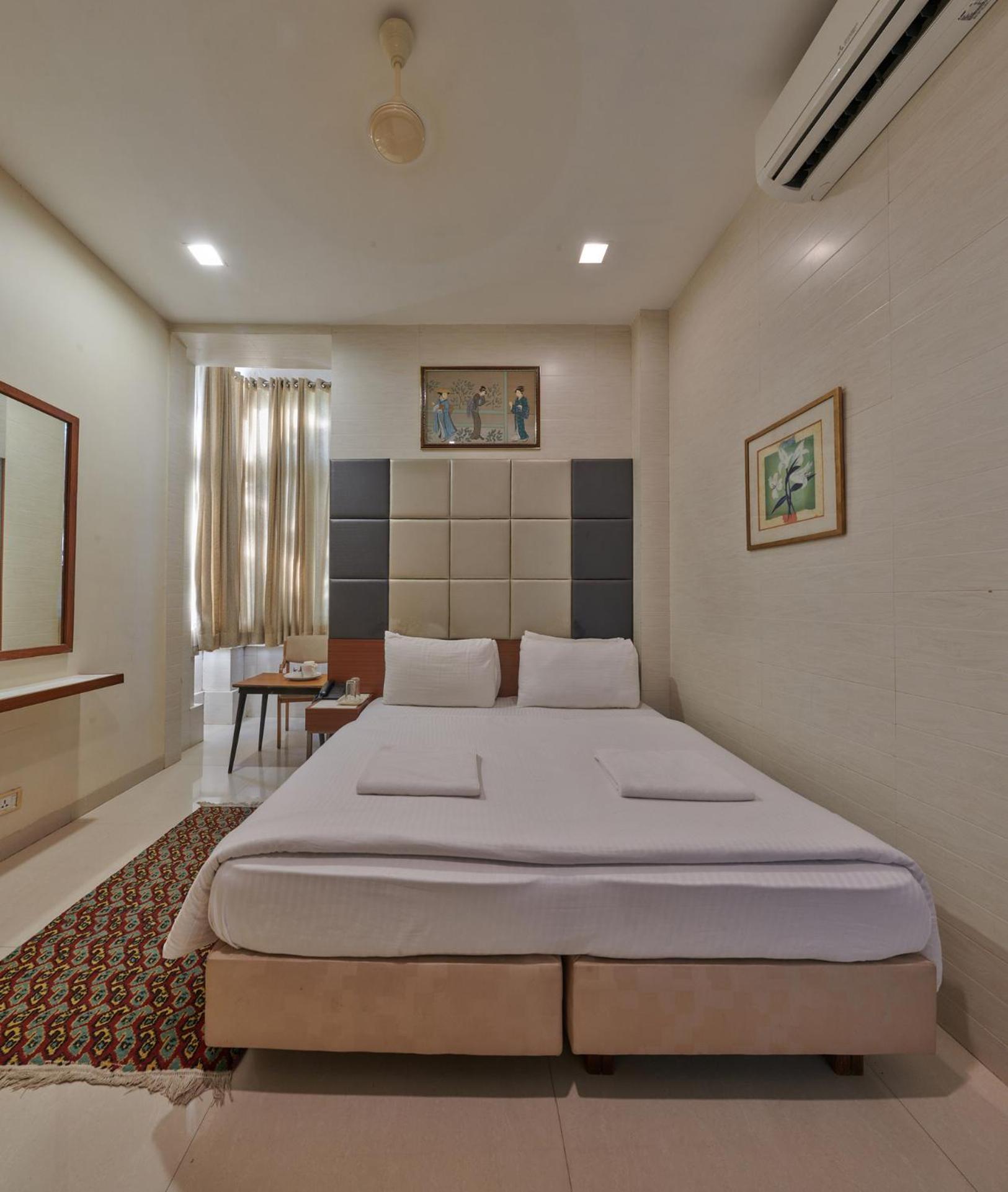 Elphinstone Hotel Mumbai Luaran gambar