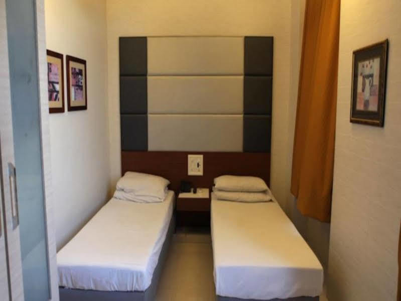 Elphinstone Hotel Mumbai Luaran gambar