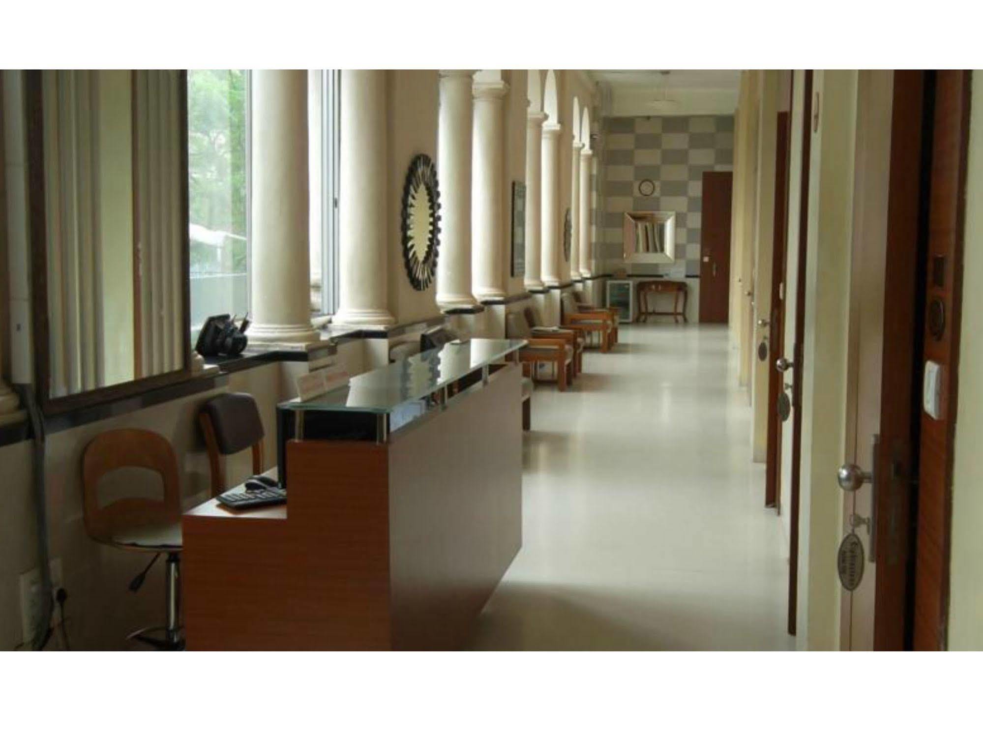 Elphinstone Hotel Mumbai Luaran gambar